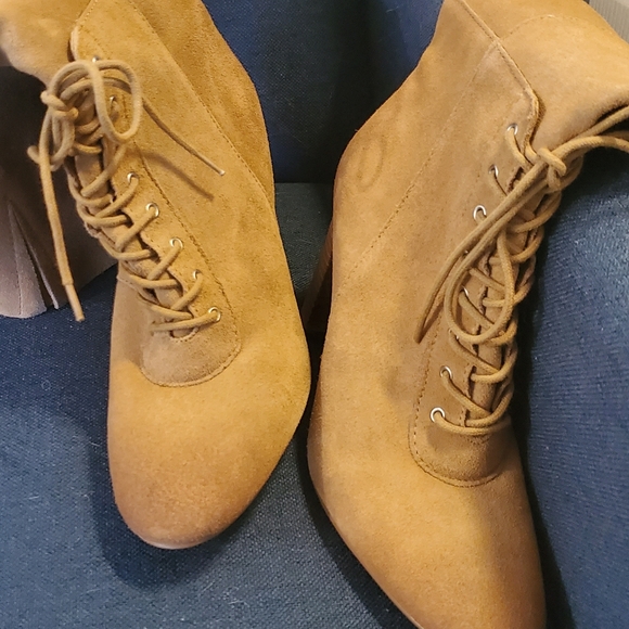 Mid Calf laced boots - Picture 3 of 4